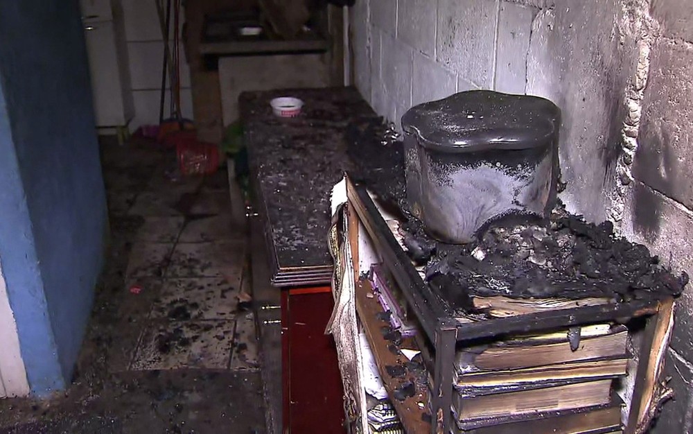 Fogo destruiu sete barracos em favela na Vila Prudente, Zona Leste de SP (Foto: Reprodução/TV Globo)