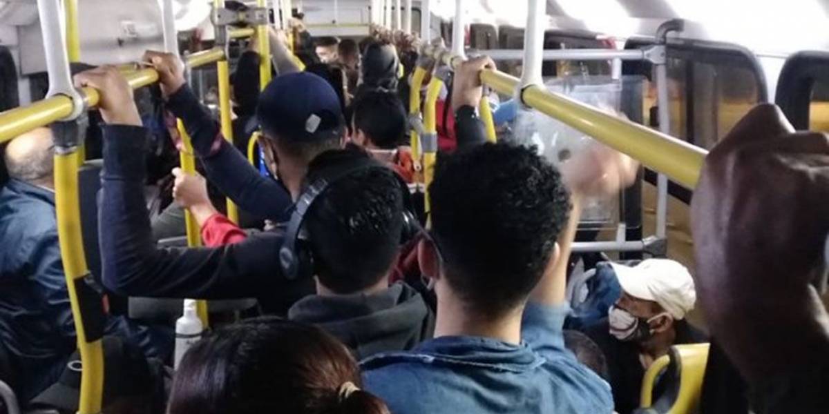 Ônibus lotado - Leste Online