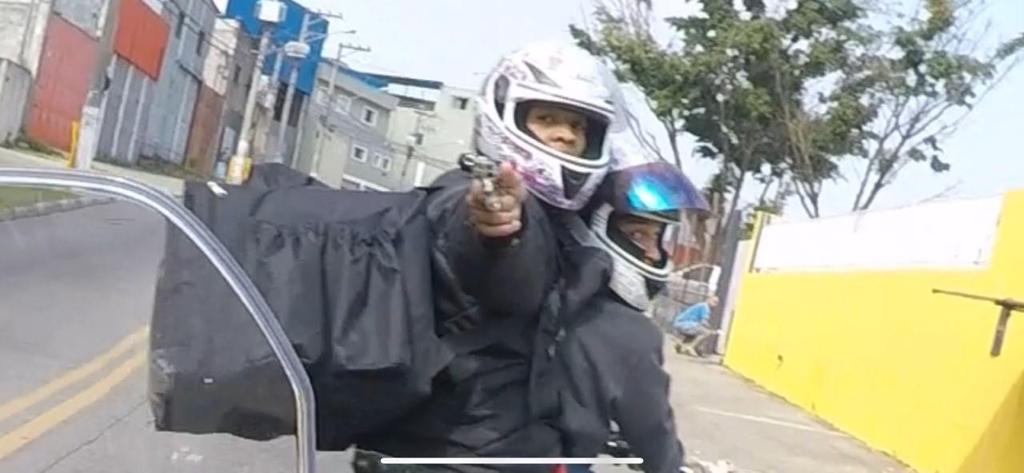 Assaltantes - Leste Online