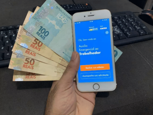 Auxílio Emergencial - Leste Online