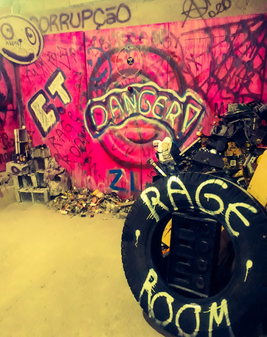 Rage Room - Leste Online