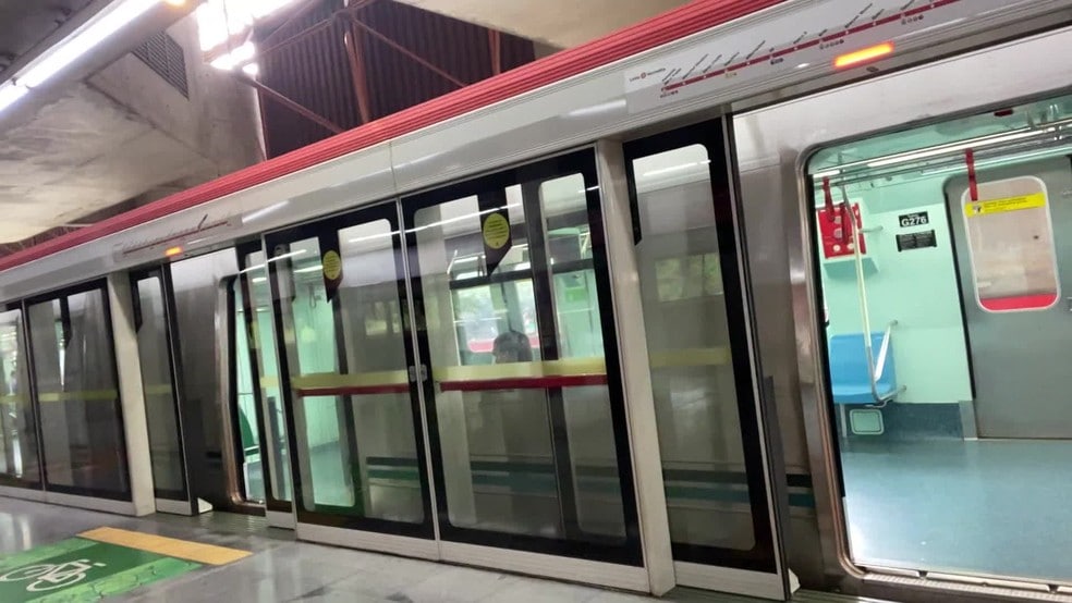 Portas de plataforma - Leste Online