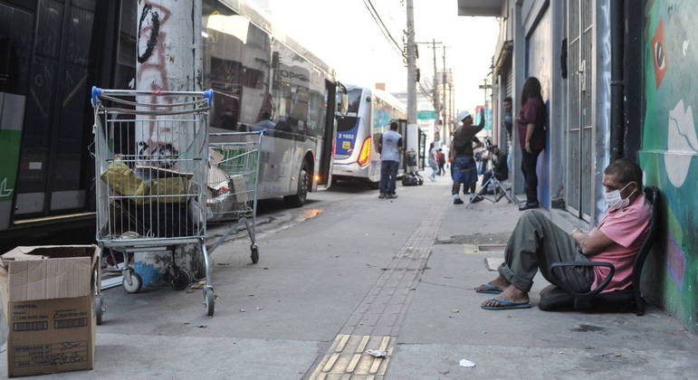 Pessoas em situação de rua - Leste Online