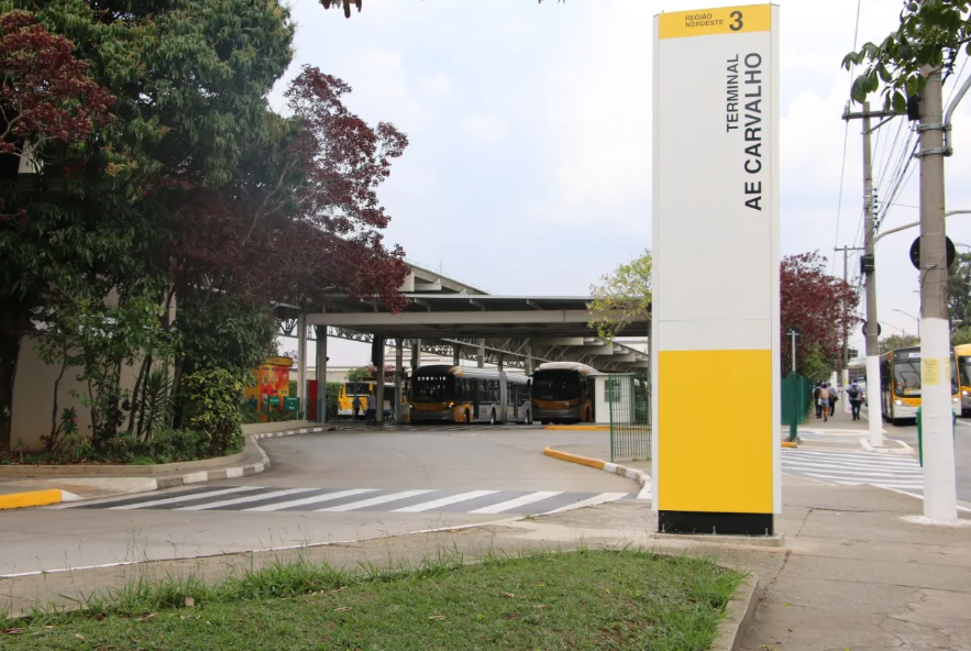 Terminal A.E. Carvalho - Leste Online