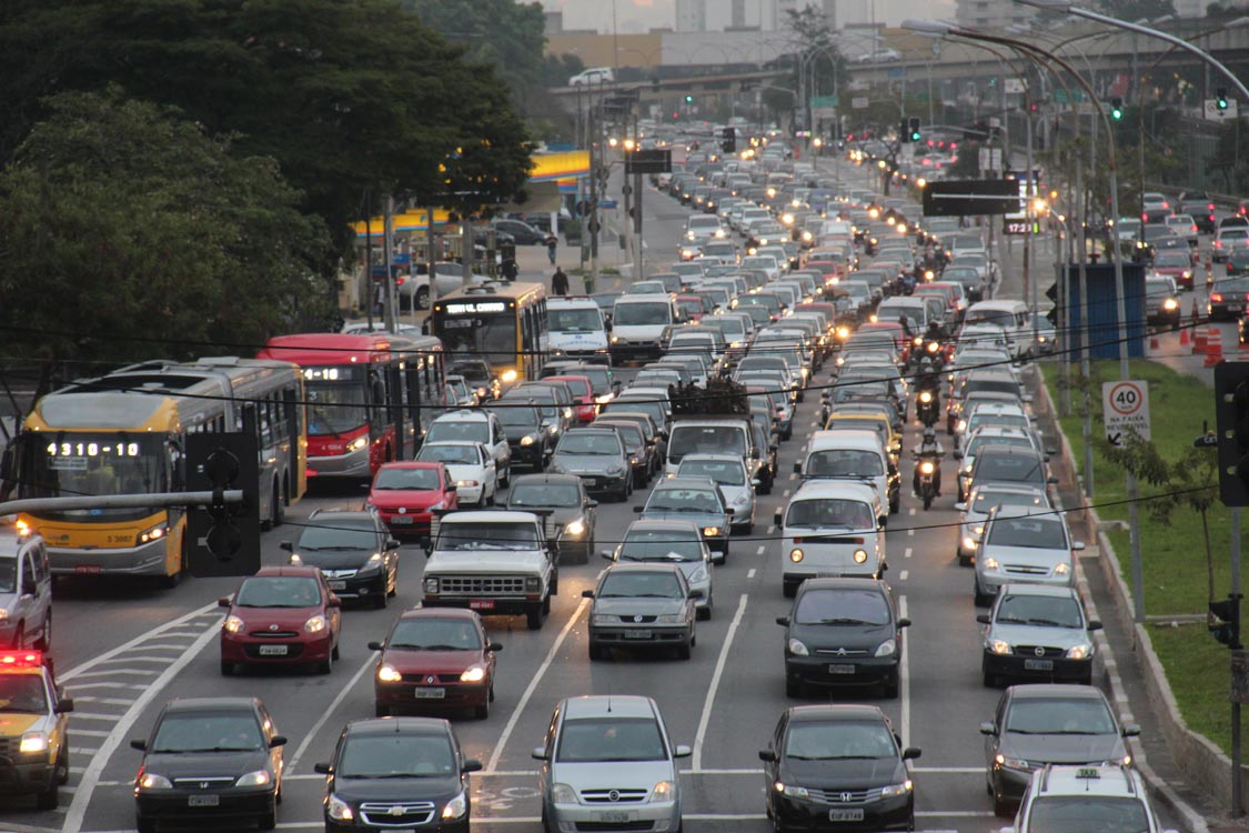 Trânsito na Radial Leste — Leste Online
